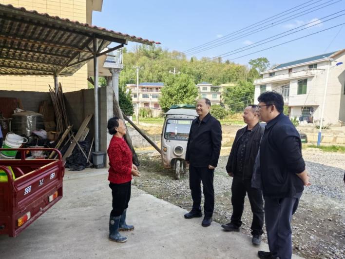 9df95b15b5808296ee6bc337556f4056